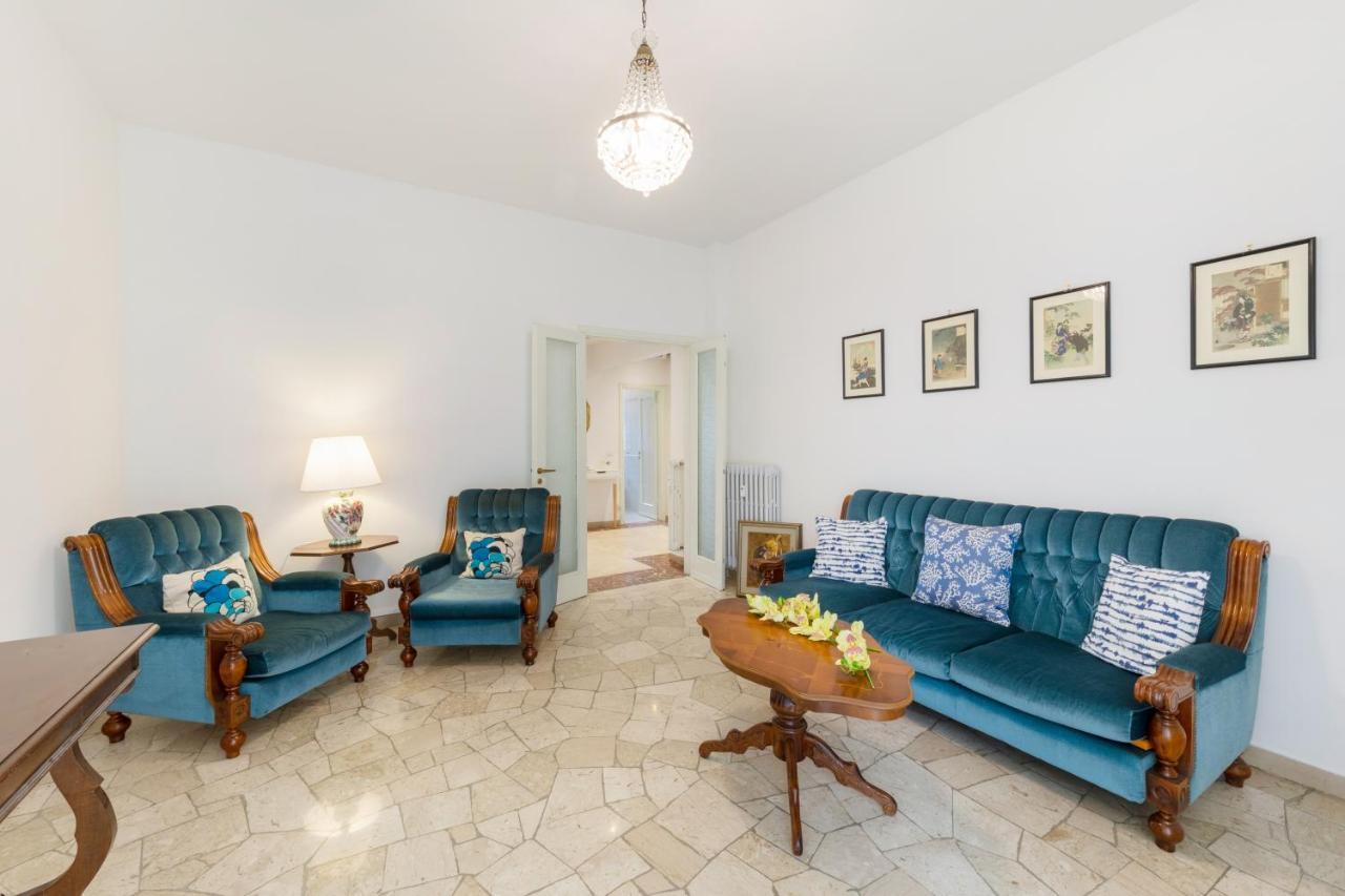 Il Salotto Blu - Appartamento Con Parcheggio 佛罗伦萨 外观 照片