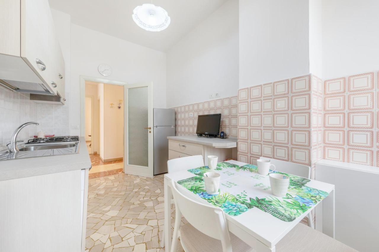 Il Salotto Blu - Appartamento Con Parcheggio 佛罗伦萨 外观 照片